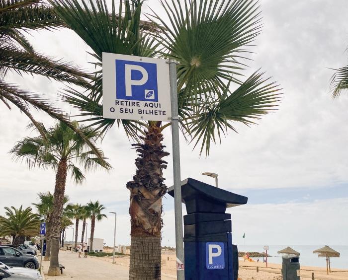 Charged parking in the Quarteira Beach area